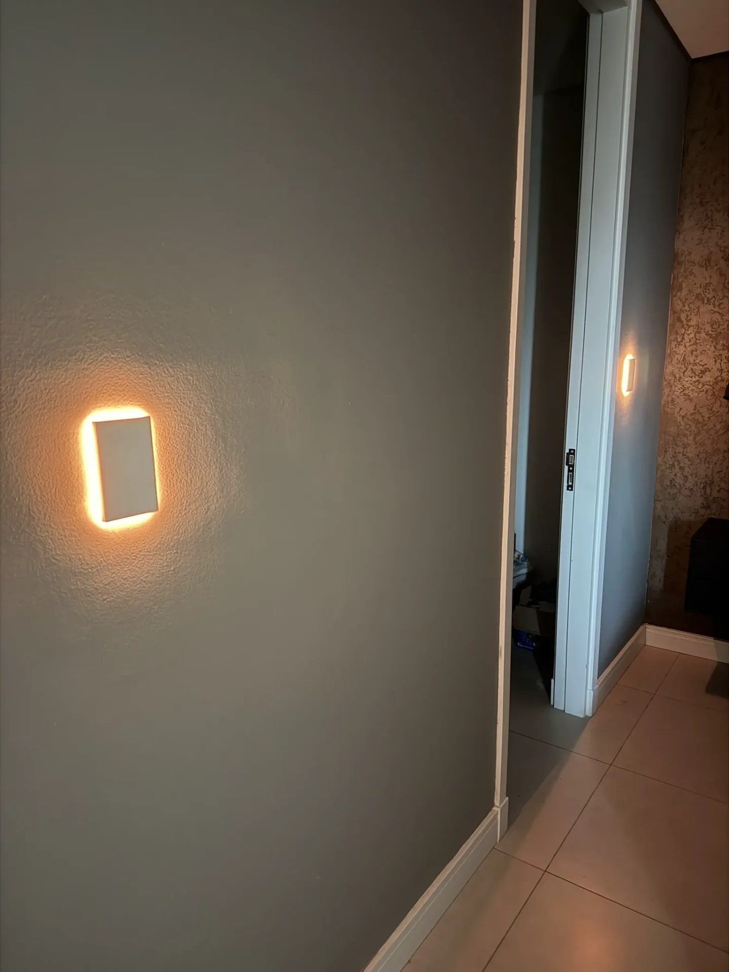 Interruptor táctil WiFi Sonoff para control de iluminación RGB